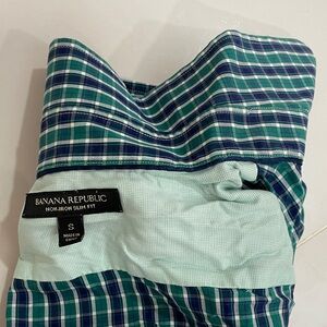 Banana Republic non iron button down size small
